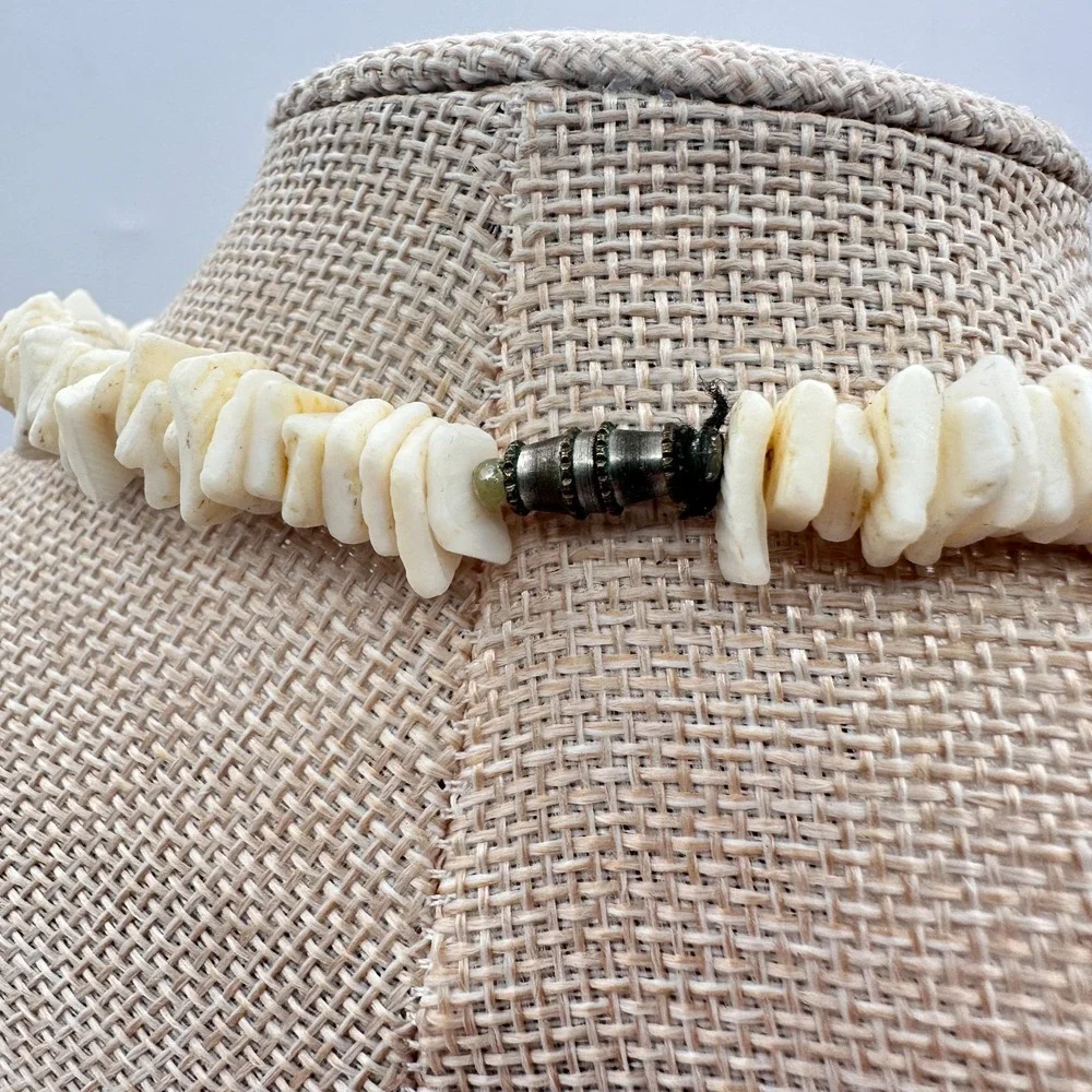 Vintage 90s White Shell Heishe Slice Necklace Statement Women's Classic Jewelry